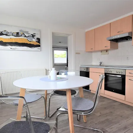 Apartment In Huus